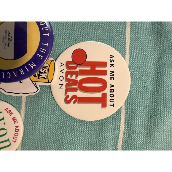 Vintage Avon Buttons Set Of 4 Collectible Buttons -Avon Advertisement - Picture 3 of 6